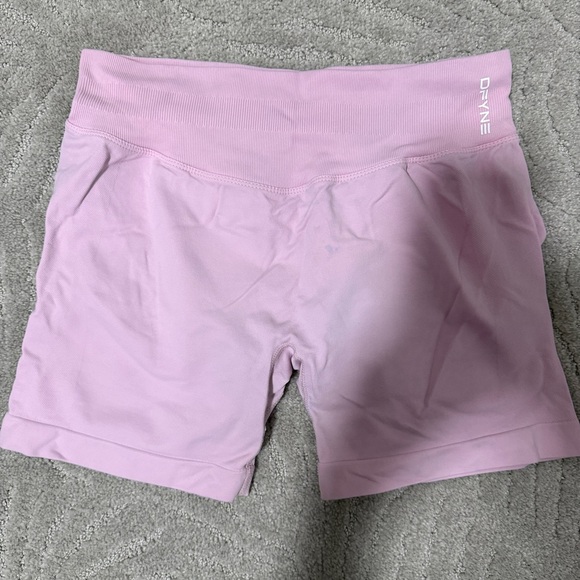 Dfyne Impact Shorts in Light Pink 4.5” - Picture 2 of 3